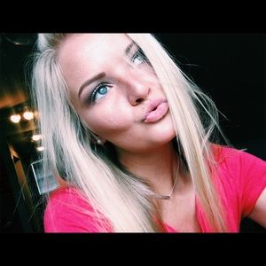 Meet your Posher, Clara